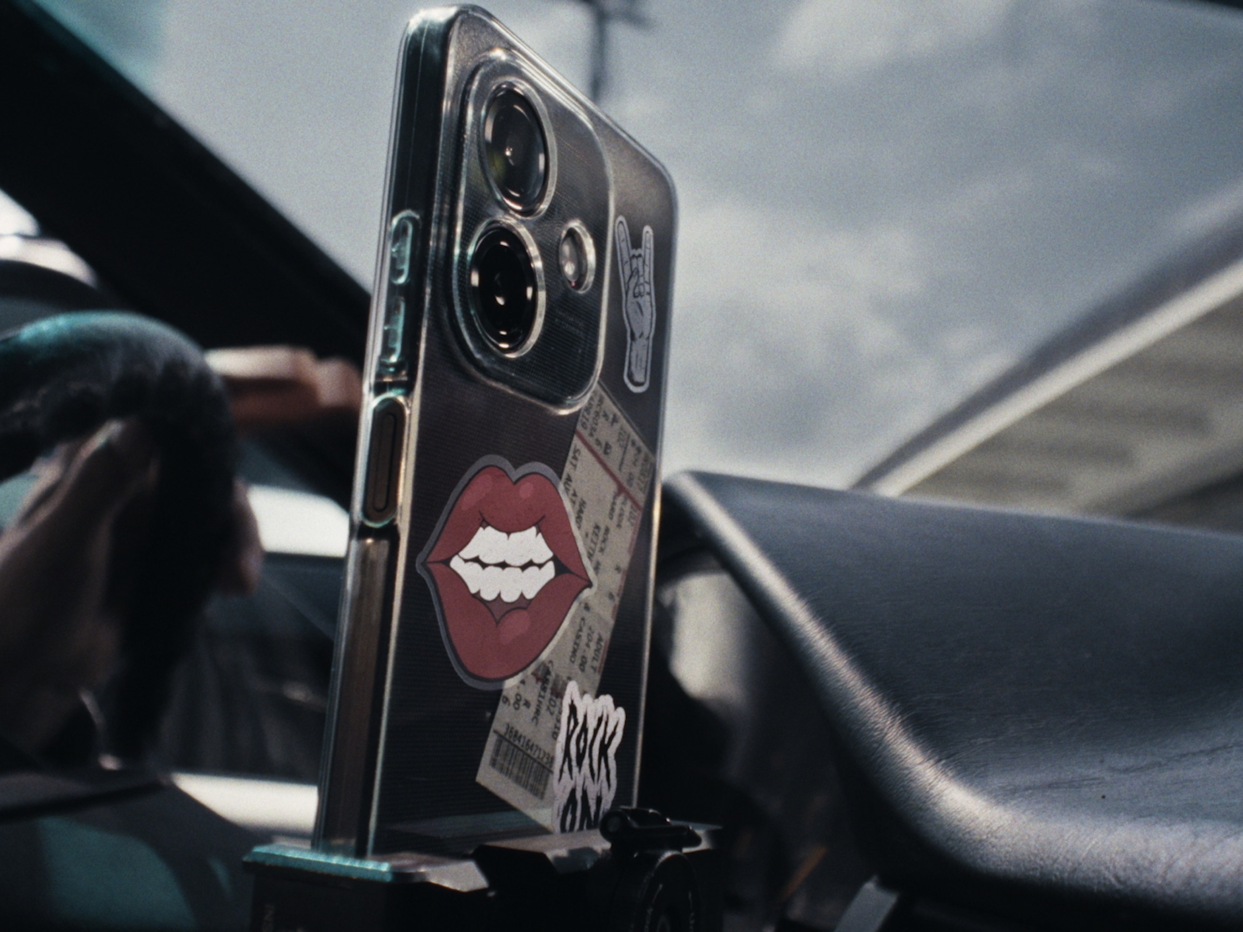 Telenet — still 5