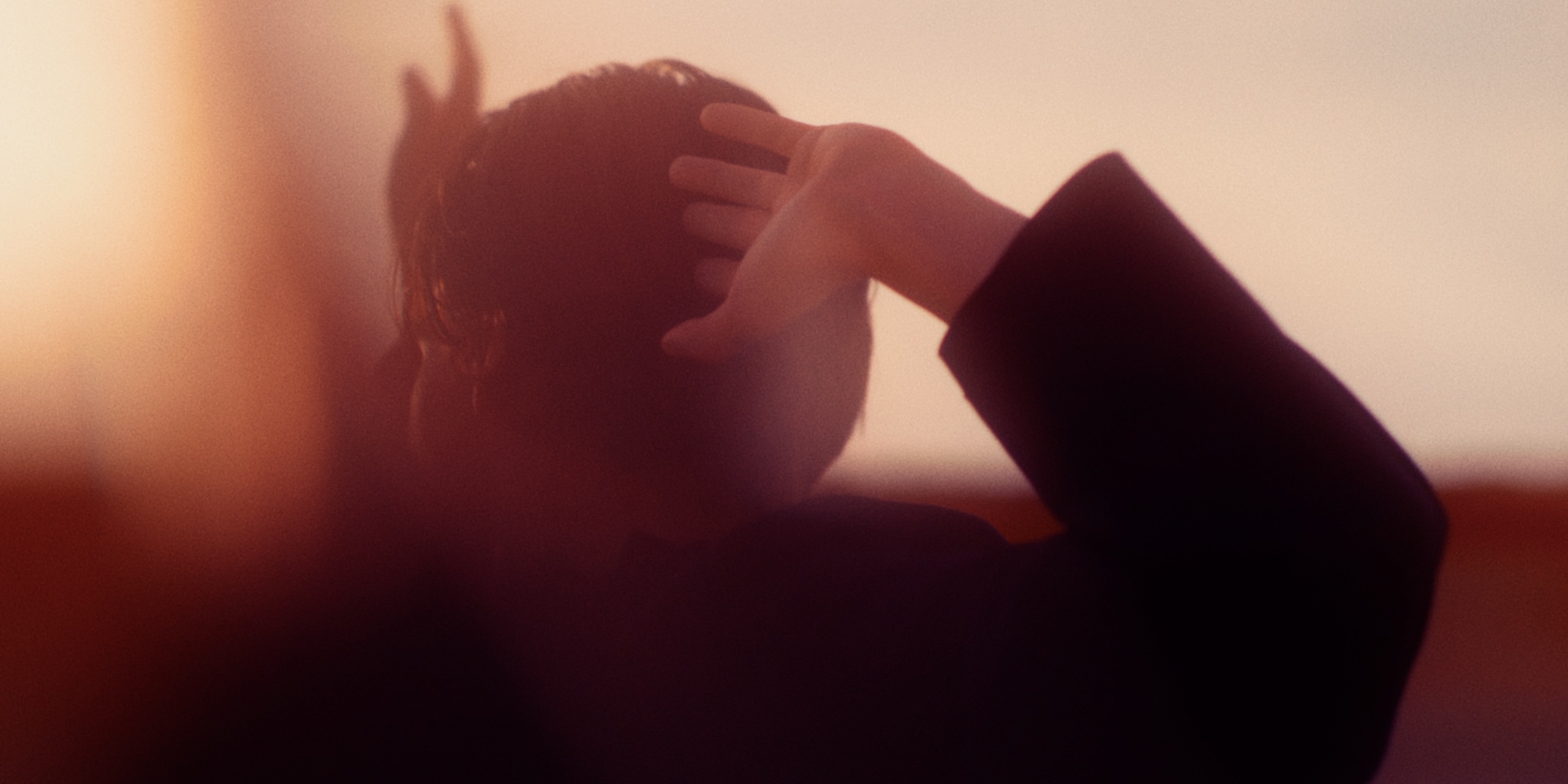 Christine and the Queens – Rentrer chez moi — still 8