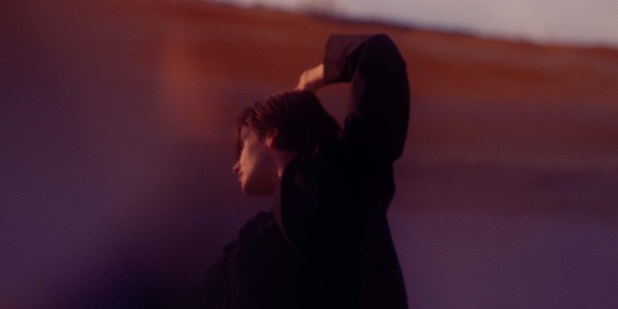 Christine and the Queens – Rentrer chez moi — still 9