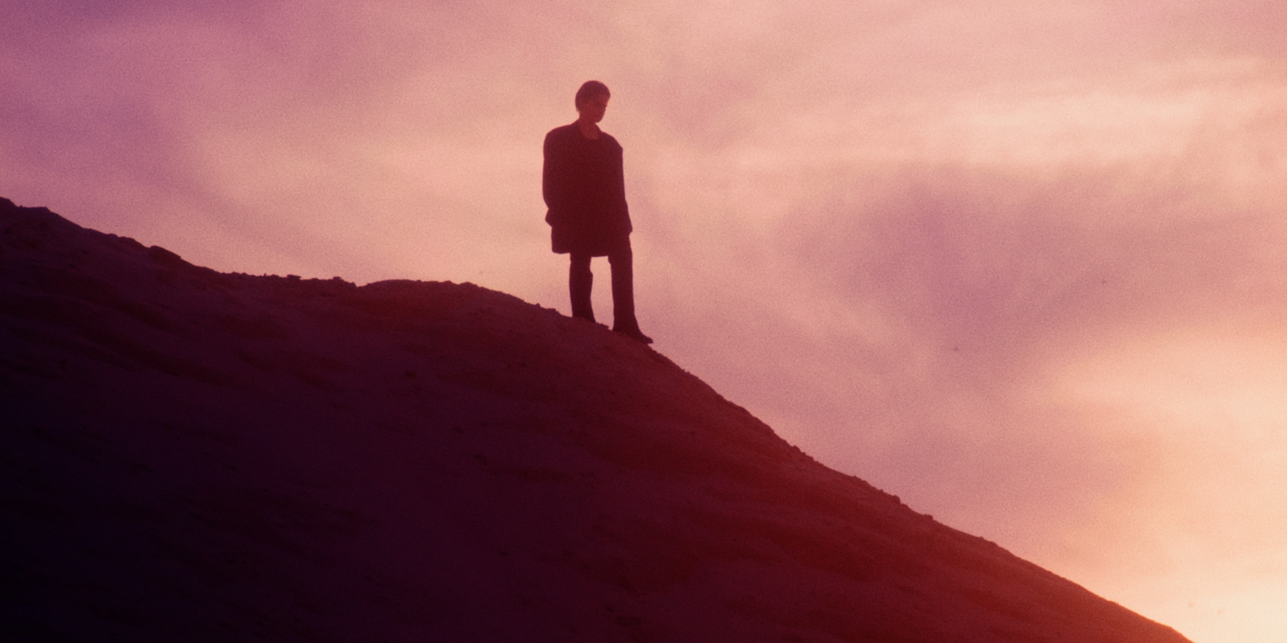 Christine and the Queens – Rentrer chez moi — still 4