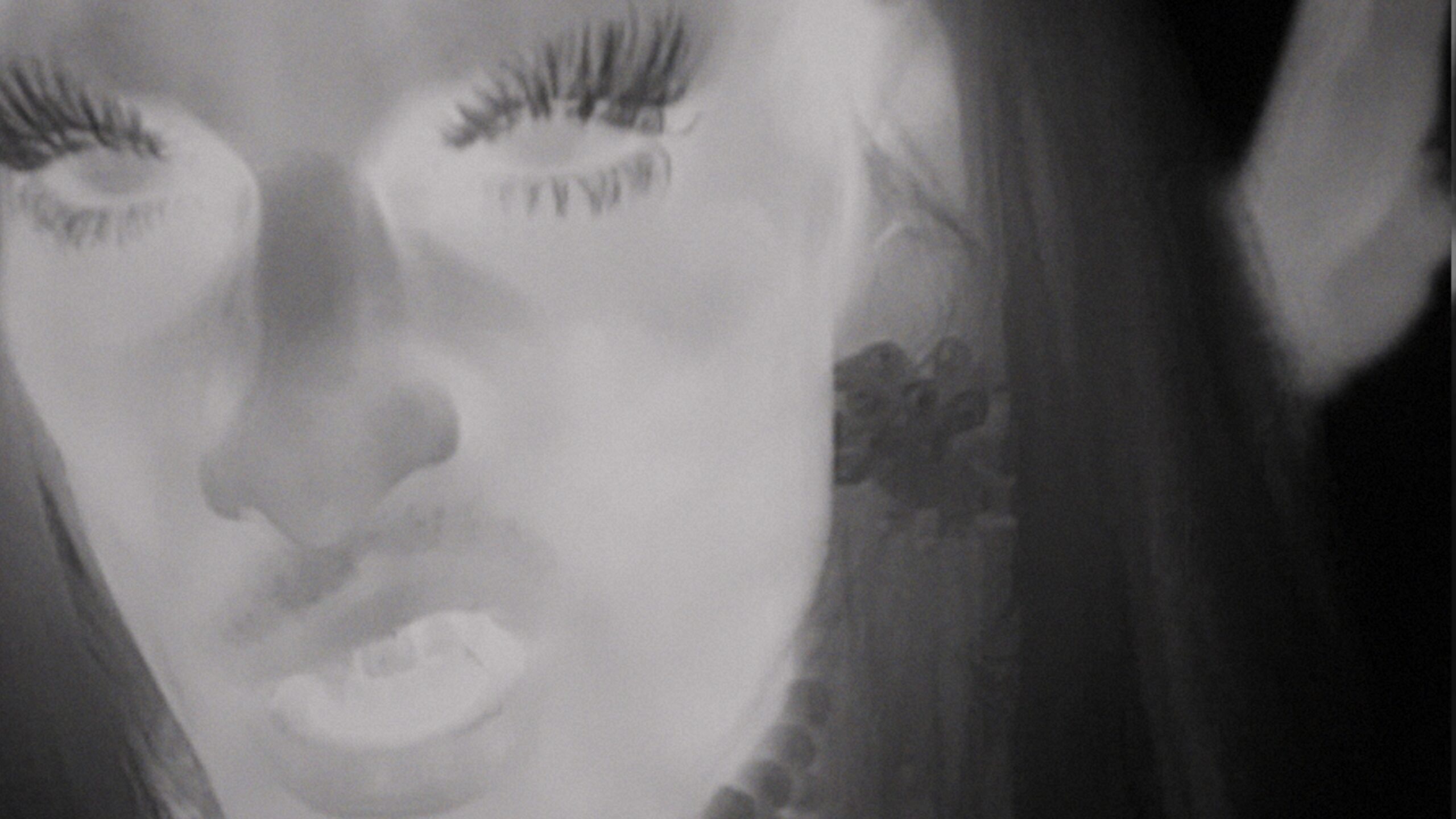 LA GRANDE DAME – DADA — still 4