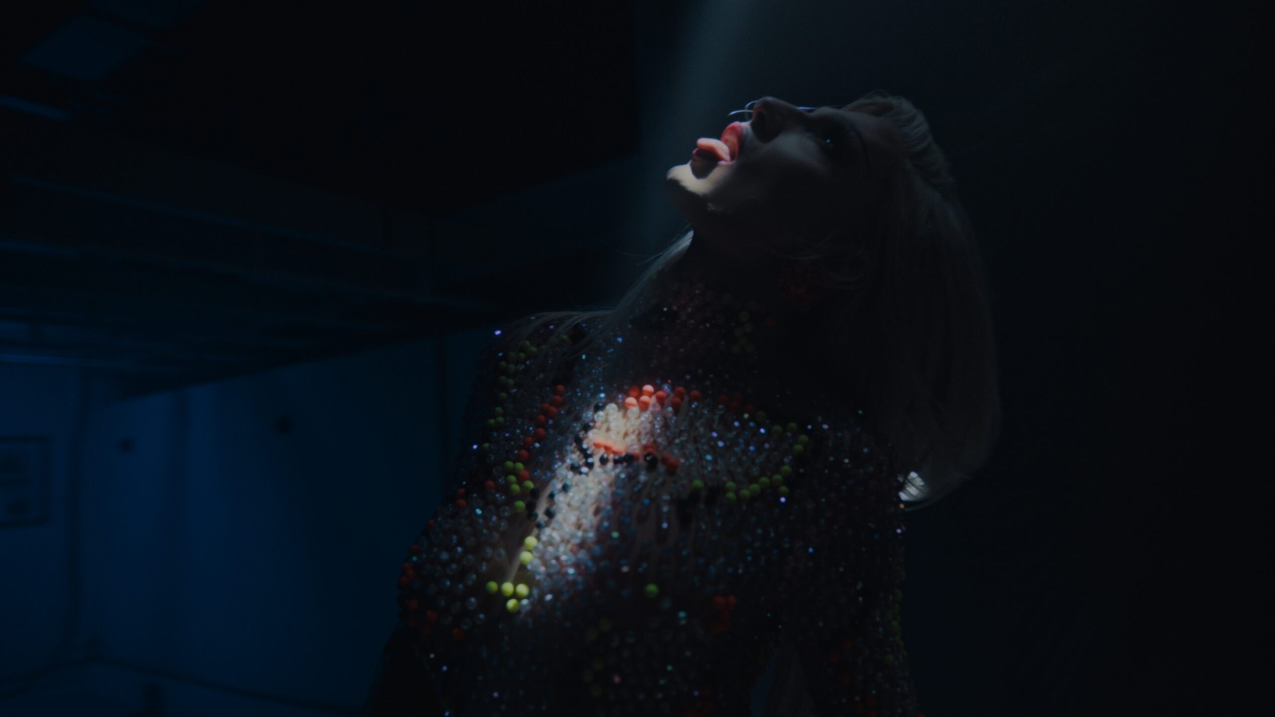 LA GRANDE DAME – DADA — still 14