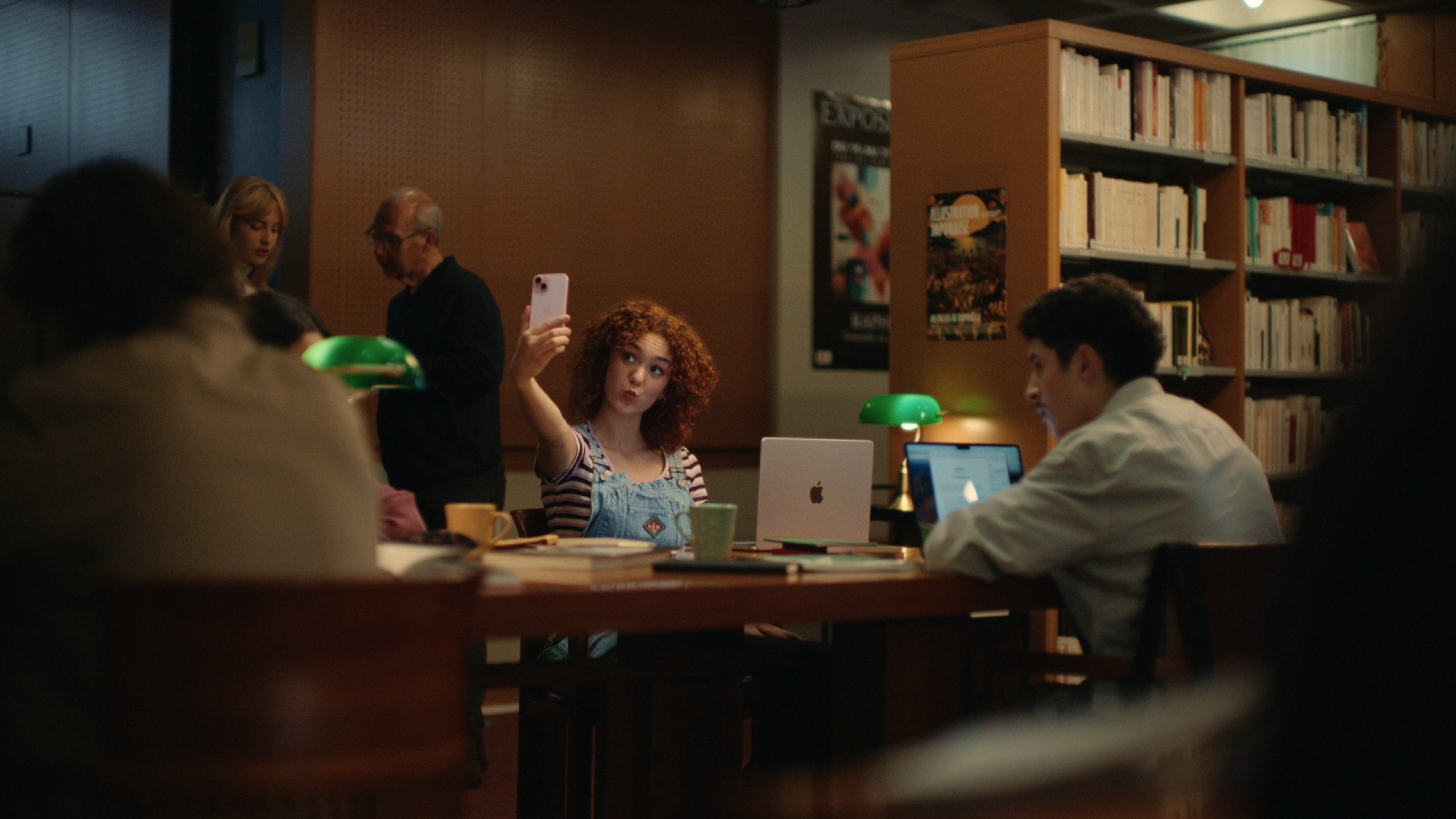 Fnac x Apple – le montage — still 4