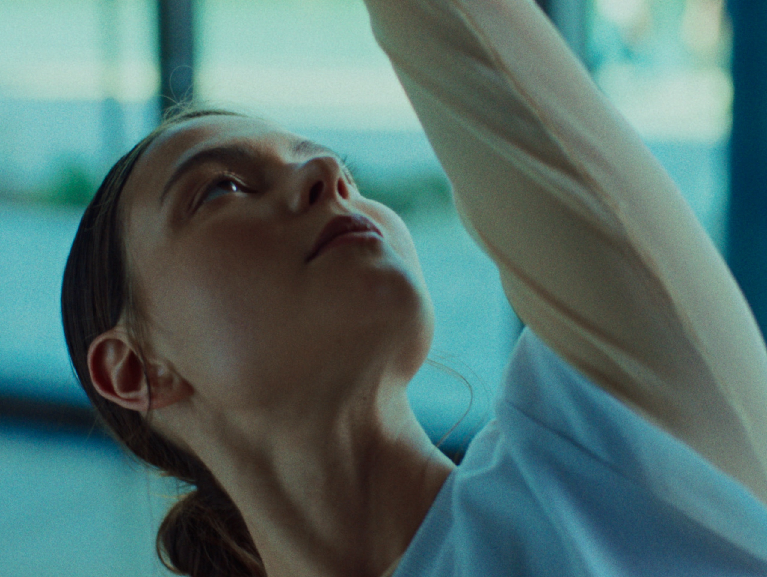 Falling — still 2