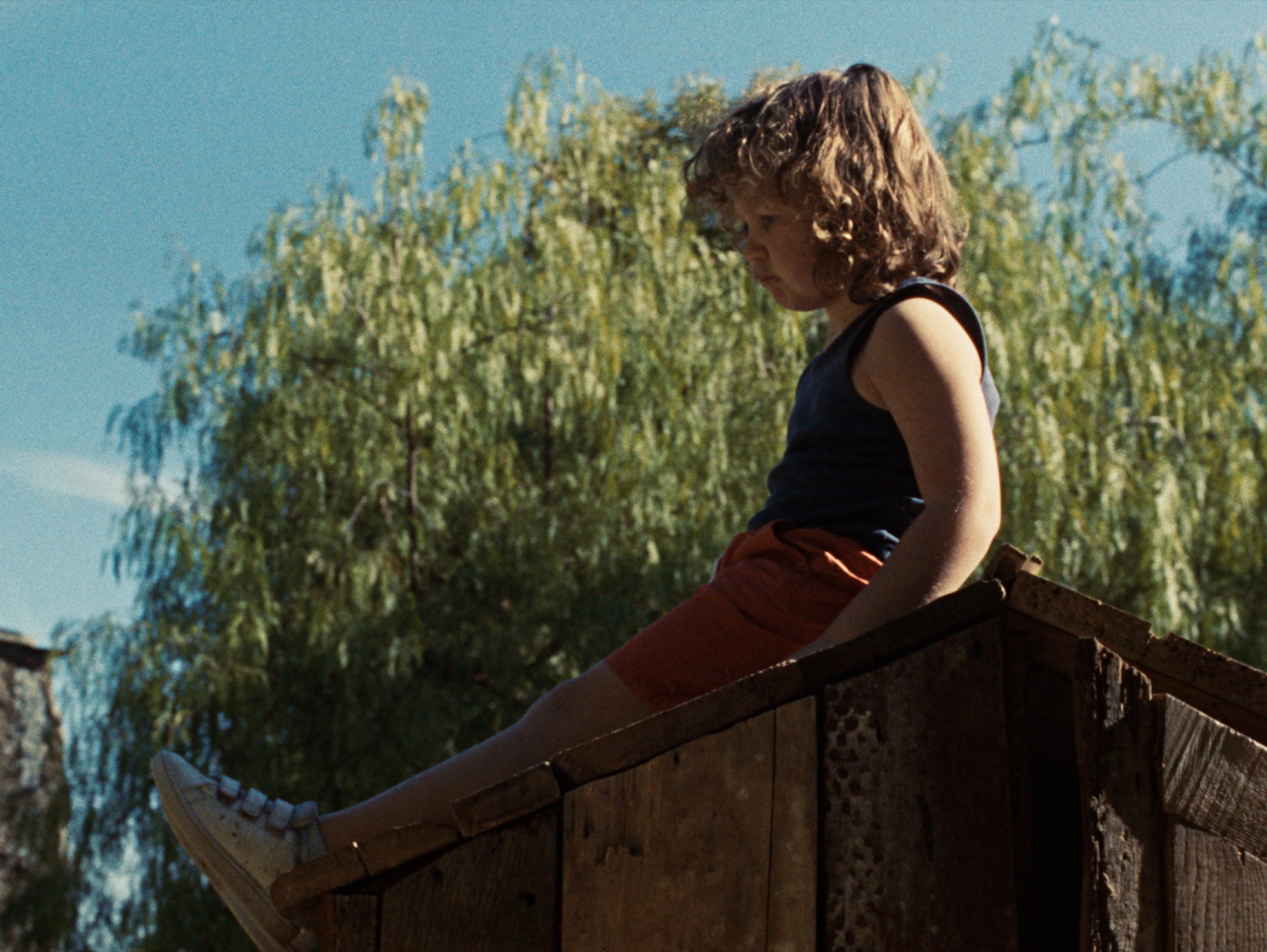 La Poule Noire — still 8