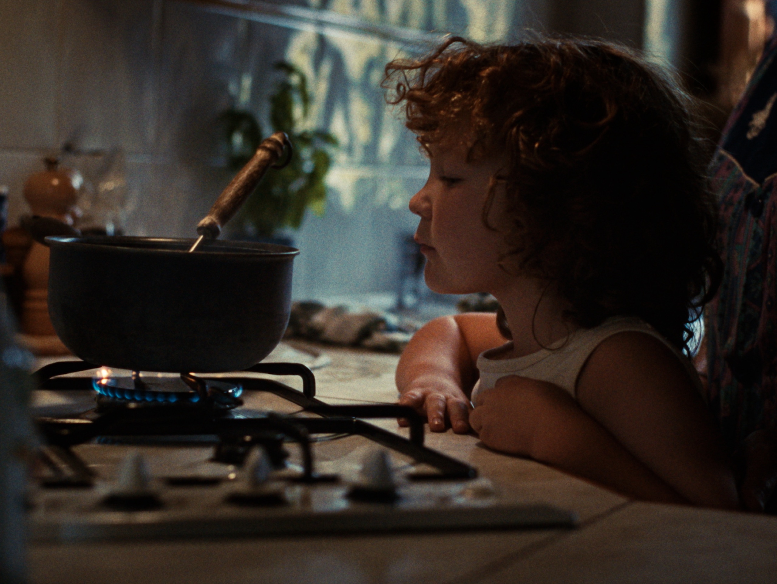 La Poule Noire — still 10